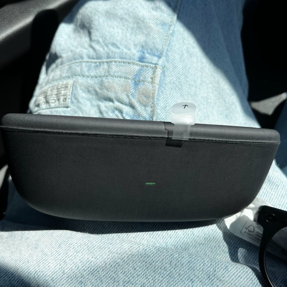 Oakley Meta Glasses - Picture 3 of 5
